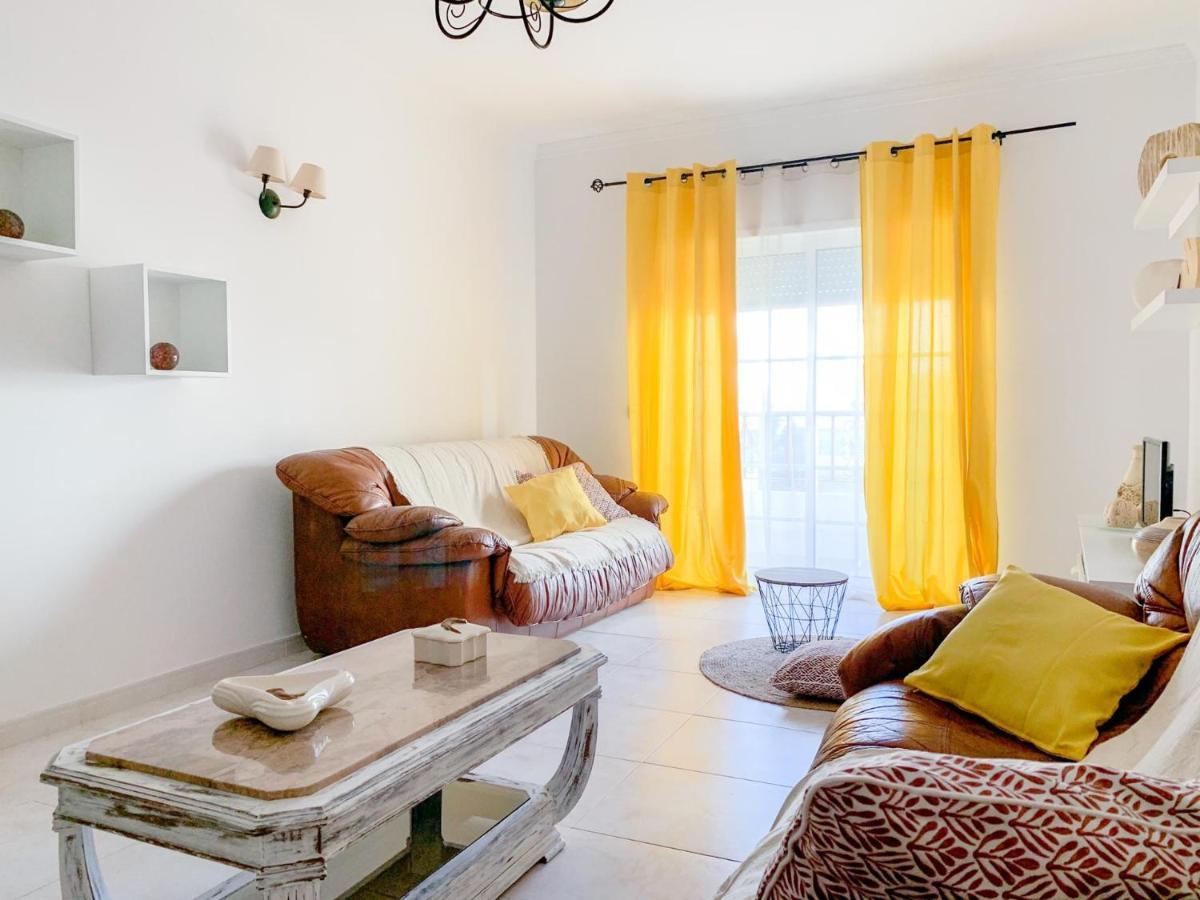 Apartamento T2 Carvoeiro-Lagoa Precos Acessiveis Apartment Exterior photo