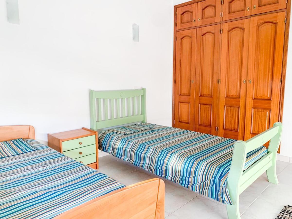 Apartamento T2 Carvoeiro-Lagoa Precos Acessiveis Apartment Exterior photo